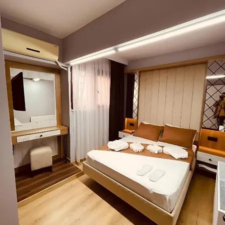 Ξενοδοχείο The Lumina 3*